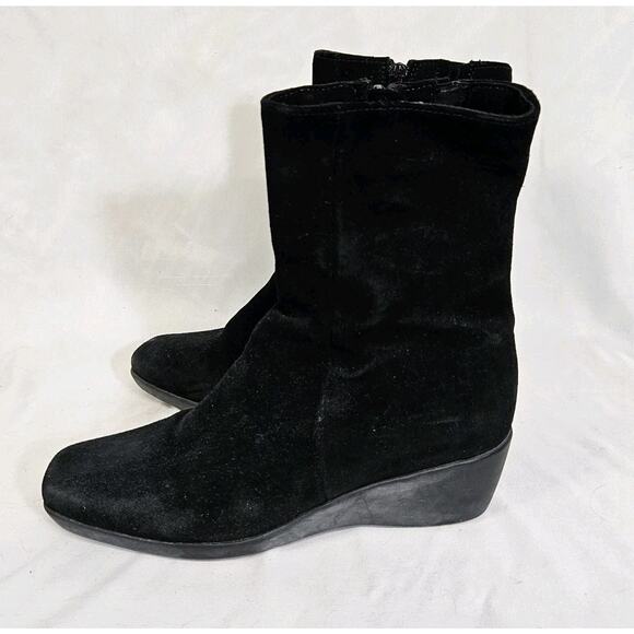 La Canadienne Black Suede Leather Low Wedge Side Zip Lined Boot Bootie Size 7 - Picture 6 of 12